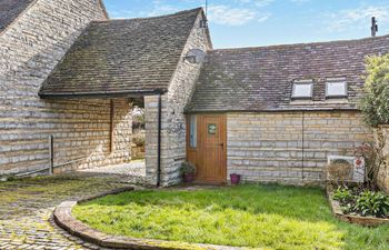 Cottage in Warwickshire Holiday Home