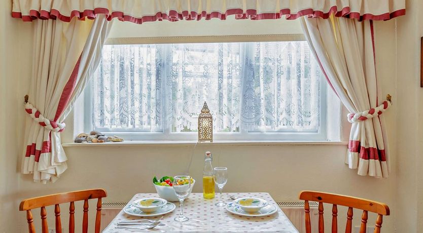 Photo of 1 Bed in Netherbury