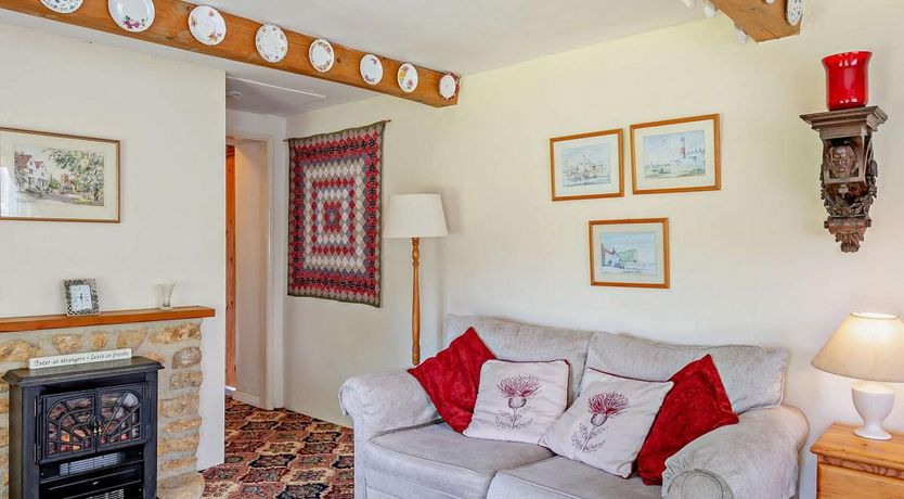 Photo of 1 Bed in Netherbury