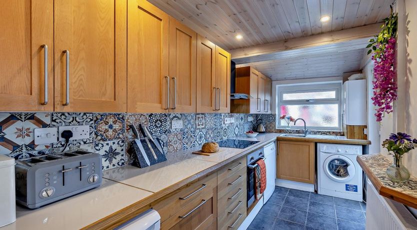 Photo of 4 Bed in Bala