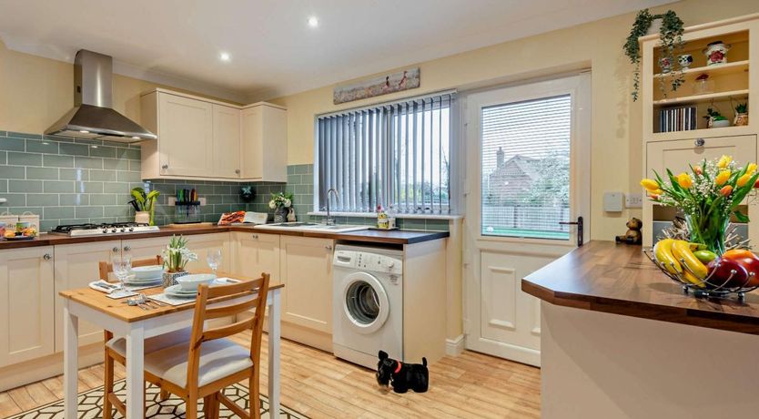 Photo of 1 Bed in Thimbleby