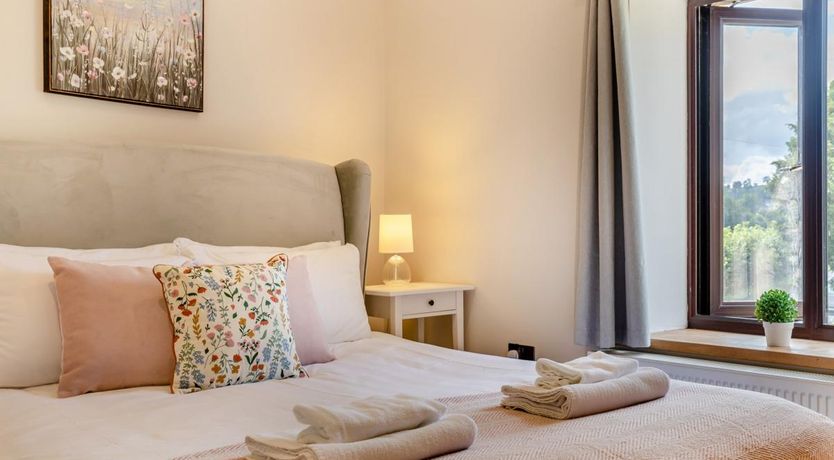 Photo of 2 Bed in Bradwell