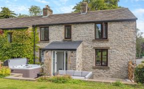 Photo of Cottage in Derbyshire