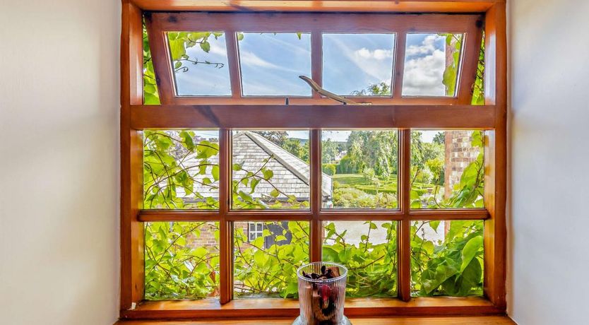 Photo of 2 Bed in St Asaph