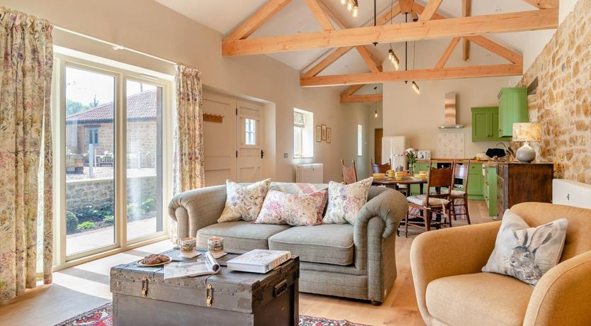 Photo of 2 Bed in Stoke Abbott