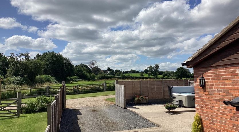 Photo of 3 Bed in Dudleston