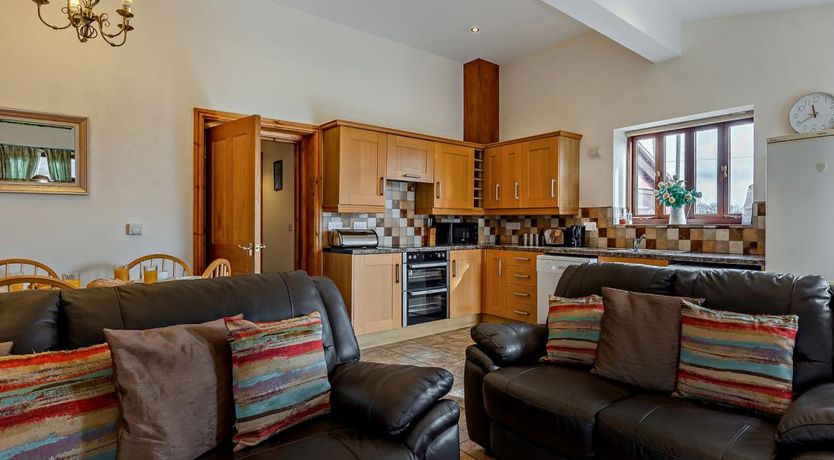 Photo of 3 Bed in Dudleston