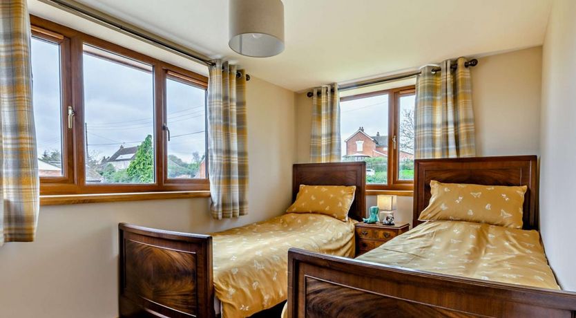 Photo of 2 Bed in Stathe