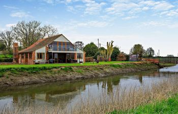 Cottage in Somerset Holiday Home