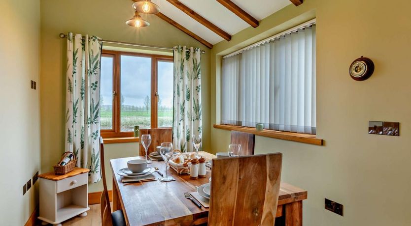 Photo of 2 Bed in Stathe