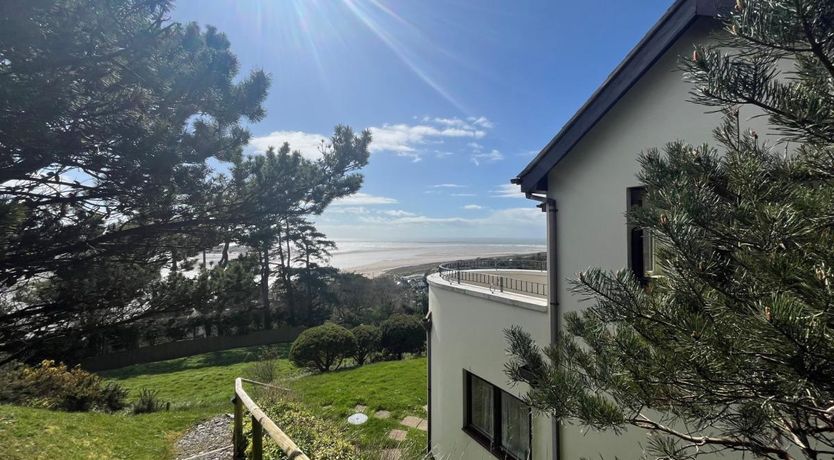 Photo of 2 Bed in Aberdovey