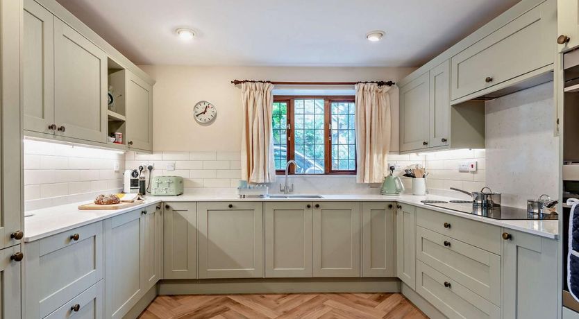 Photo of 5 Bed in Lower Slaughter