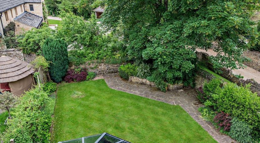 Photo of 5 Bed in Lower Slaughter