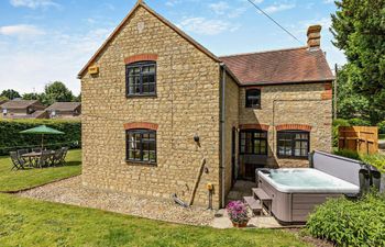 in Finmere (94701) Holiday Home