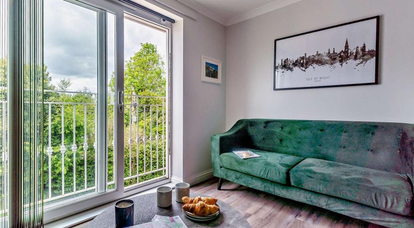 Photo of 2 Bed in Freshwater