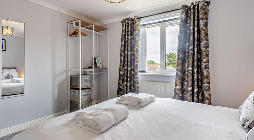 Photo of 2 Bed in Freshwater