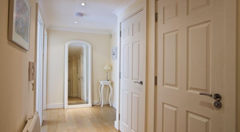 Photo of 4 Bolt Head