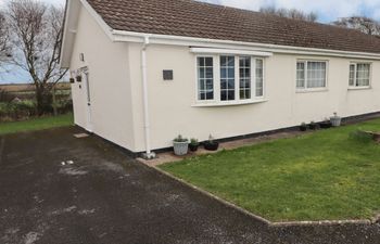 13 Gower Holiday Village Holiday Home