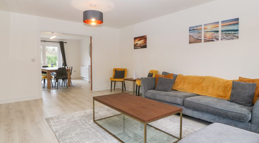 Photo of White Bull House