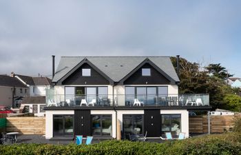 Treen Holiday Home