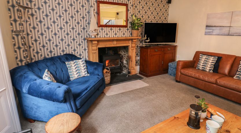 Photo of Lands House