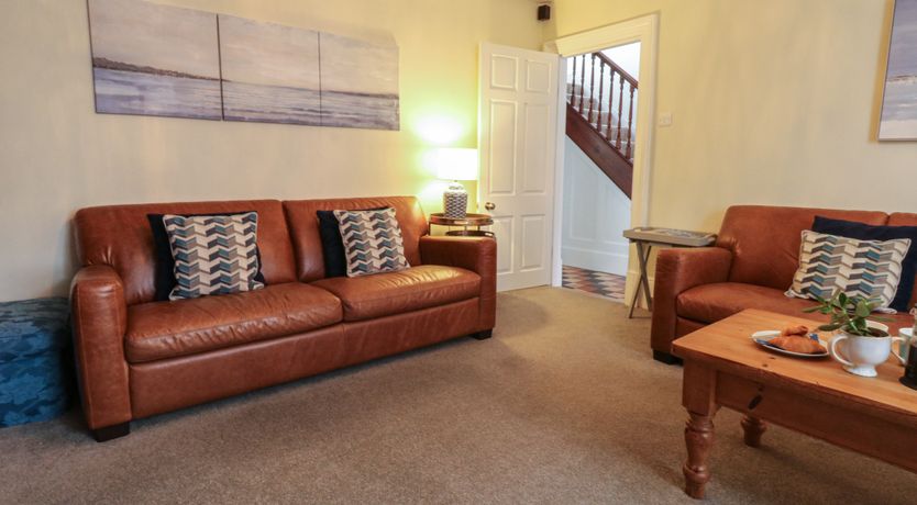 Photo of Lands House