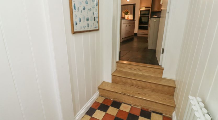 Photo of Lands House