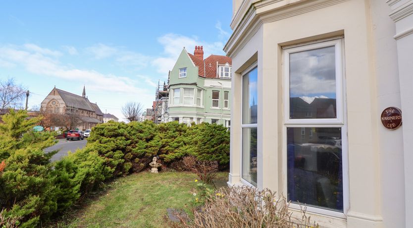 Photo of Mariners Lee