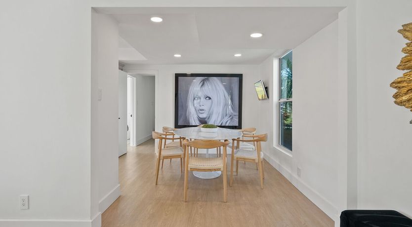 Photo of Beverly Thrills