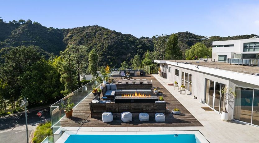 Photo of Beverly Thrills