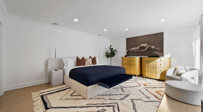 Photo of Beverly Thrills