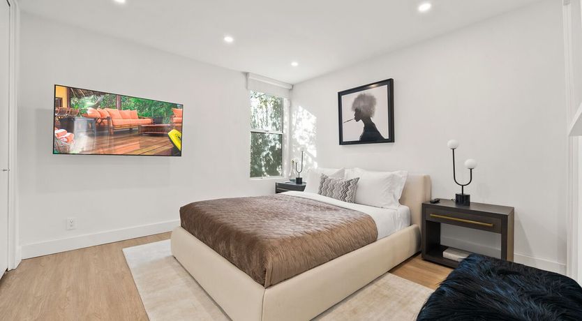 Photo of Beverly Thrills