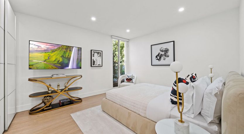 Photo of Beverly Thrills