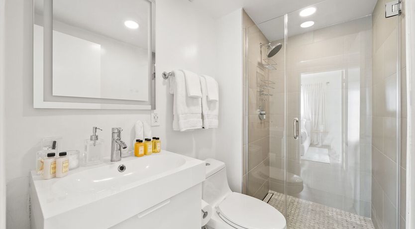 Photo of Beverly Thrills