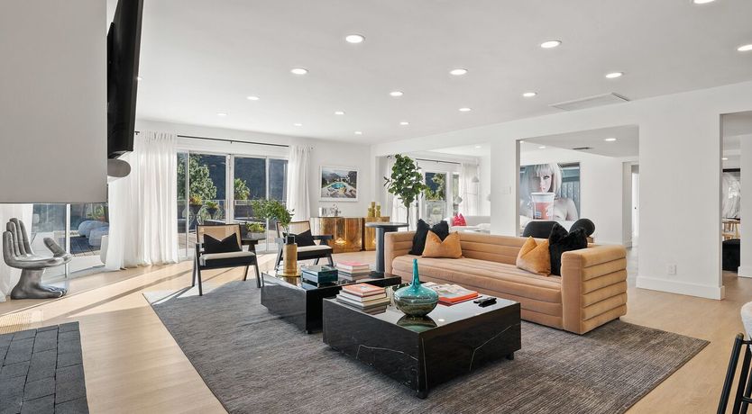 Photo of Beverly Thrills