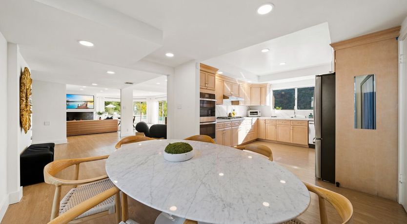 Photo of Beverly Thrills