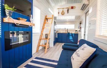 Tranquil Valley Retreat Holiday Home