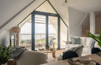 Coastline Jewel Holiday Home