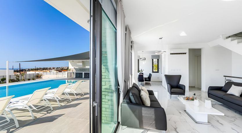 Photo of Pearl & Olive