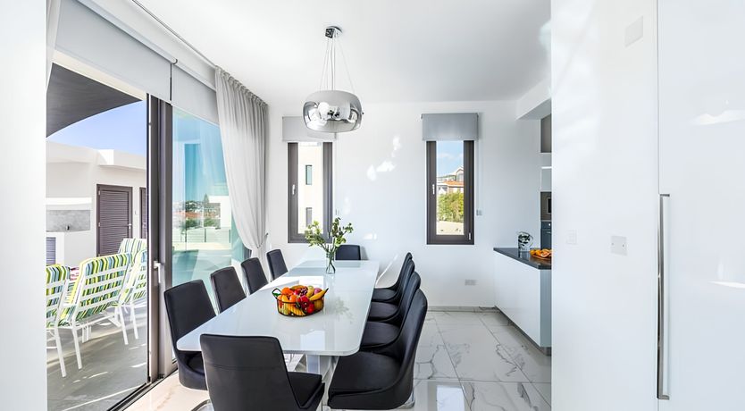 Photo of Pearl & Olive