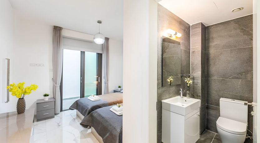 Photo of Pearl & Olive