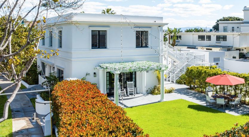 Photo of The Paintbrush