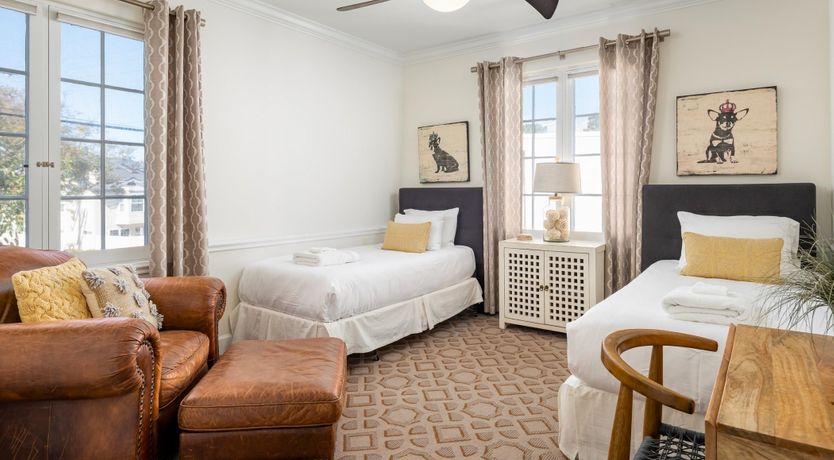 Photo of The Paintbrush