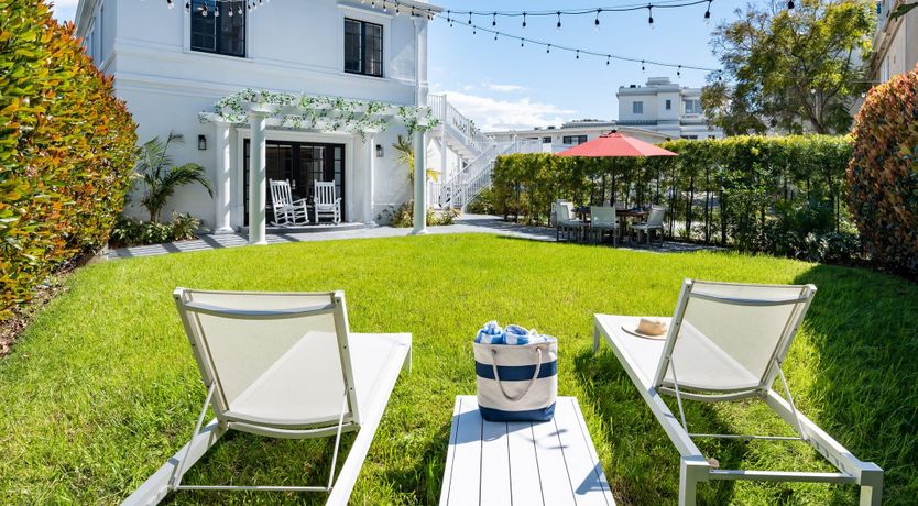 Photo of The Paintbrush