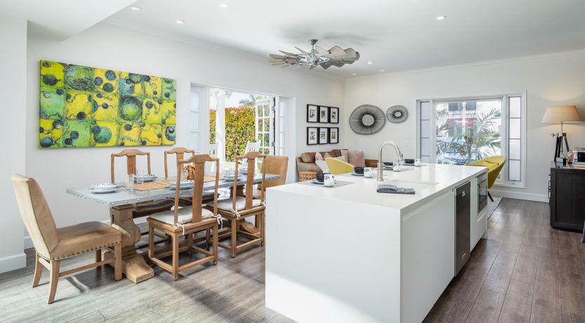 Photo of The Paintbrush