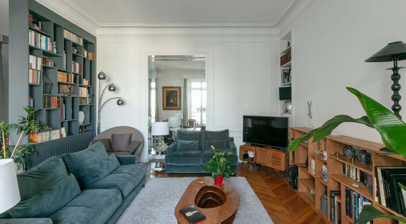 Photo of Parisian Family