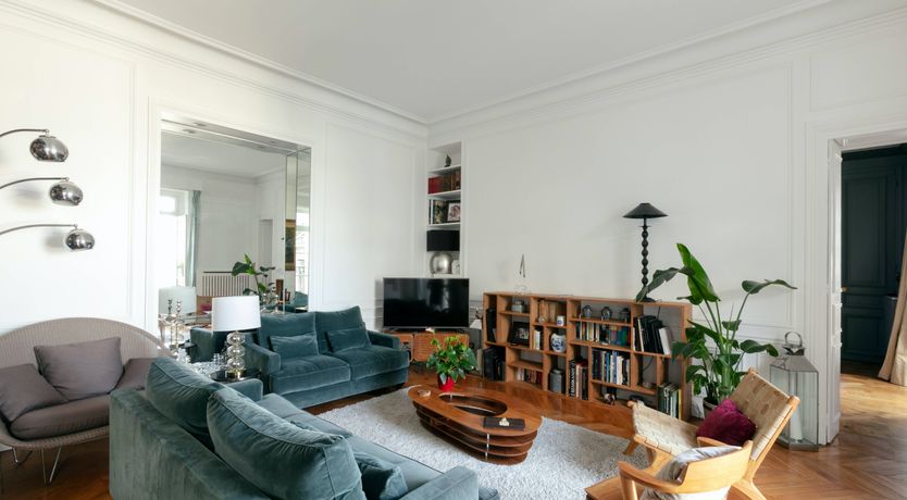 Photo of Parisian Family