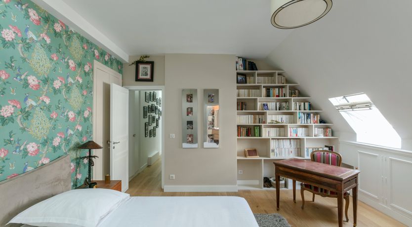 Photo of Parisian Family