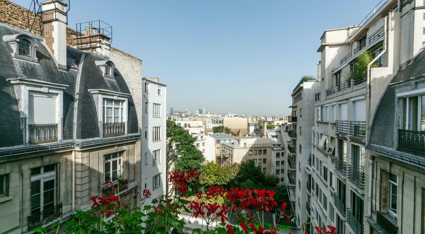 Photo of Parisian Family