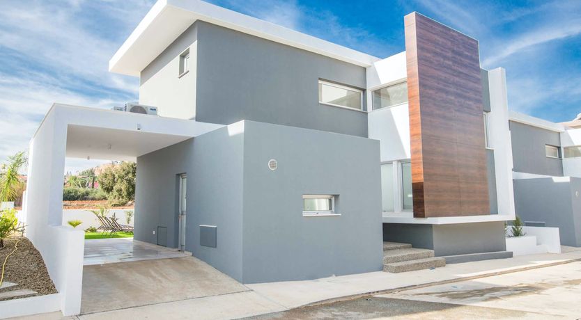 Photo of Barefoot on the Waterfront